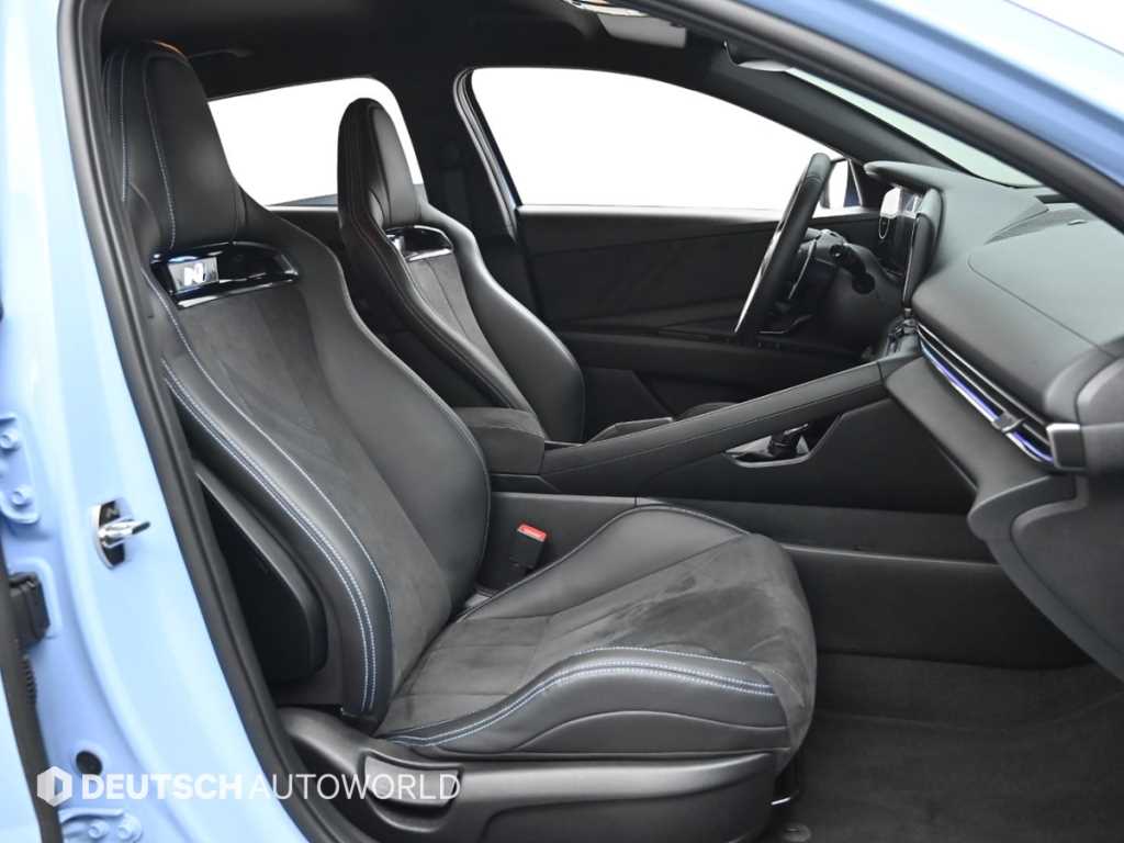 HYUNDAI Avante - Vista 10