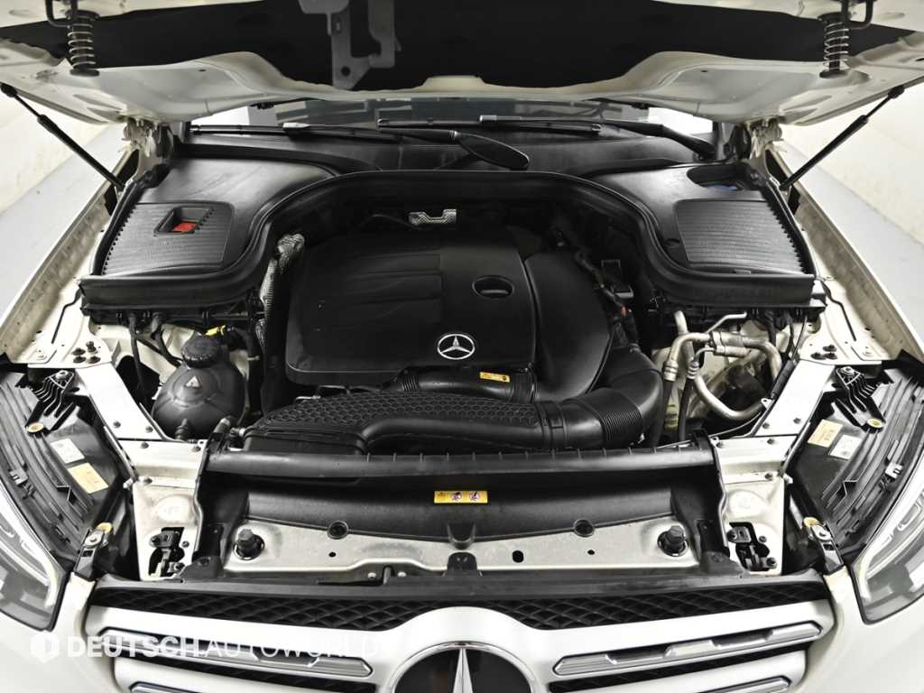 Mercedes Benz GLC Class - Vista 6