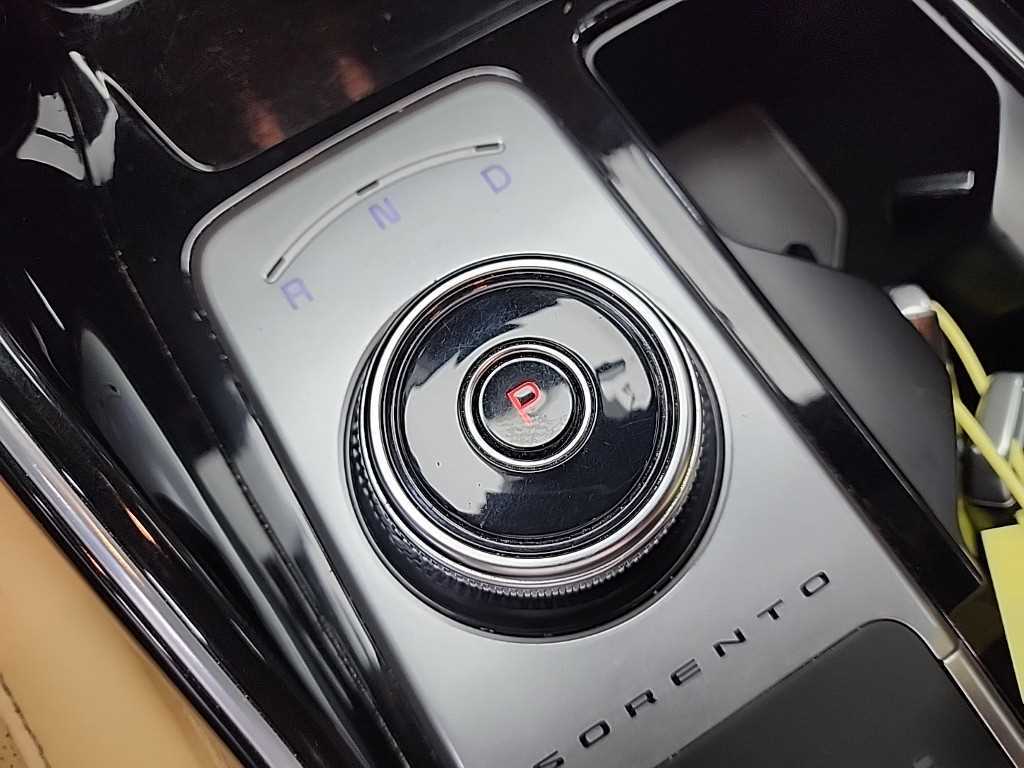 KIA Sorento - Vista 8