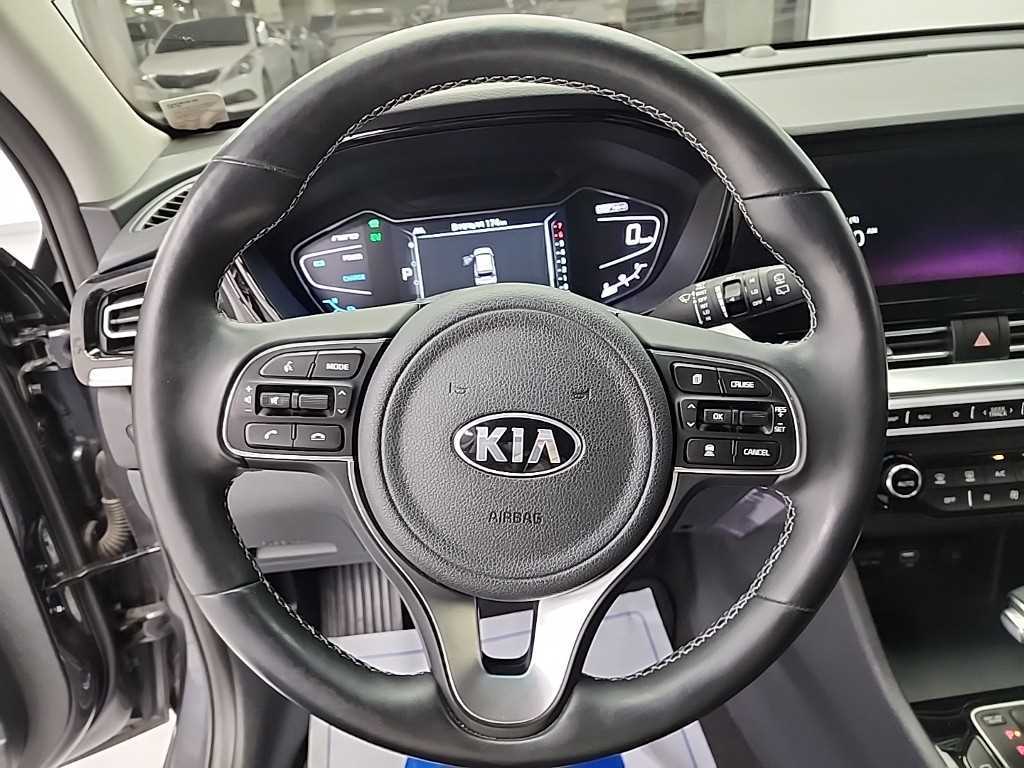 KIA Niro - Vista 9