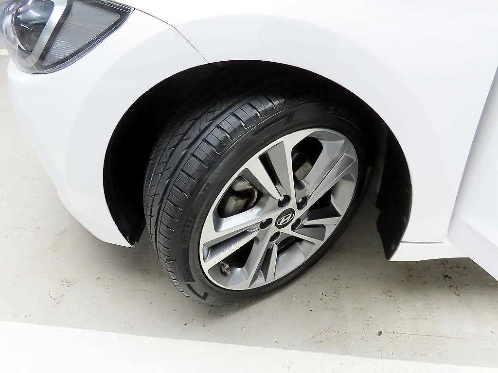 HYUNDAI Avante 2018 Blanco - Importación desde Corea - HF Imports Iquique - Foto 19