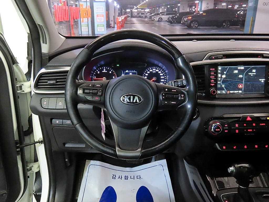 KIA Sorento - Vista 8