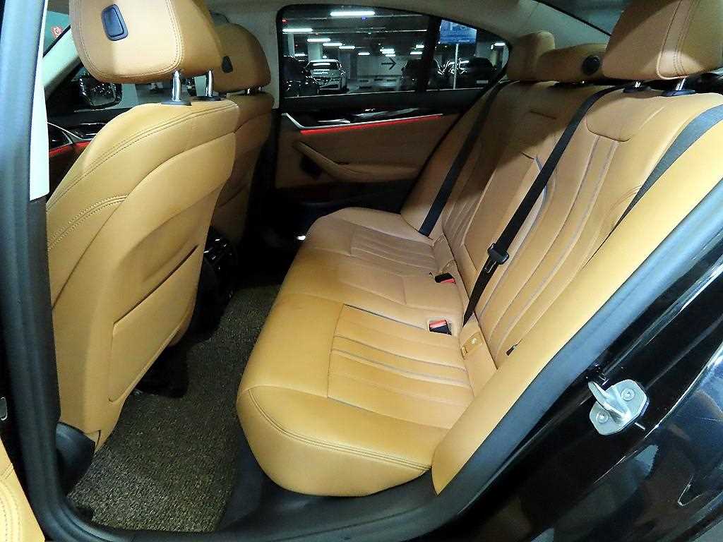 BMW 5 Series - Vista 7