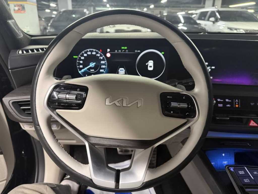KIA K8 - Vista 8