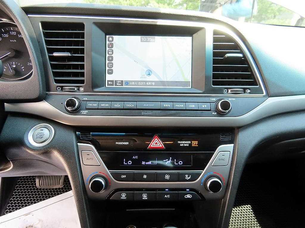 HYUNDAI Avante 2017 Gris - Importación desde Corea - HF Imports Iquique - Foto 13