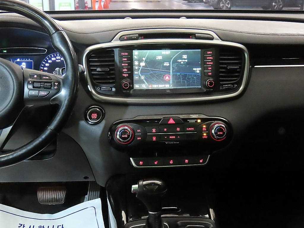 KIA Sorento - Vista 11