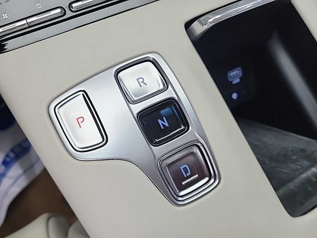HYUNDAI Grandeur - Vista 8