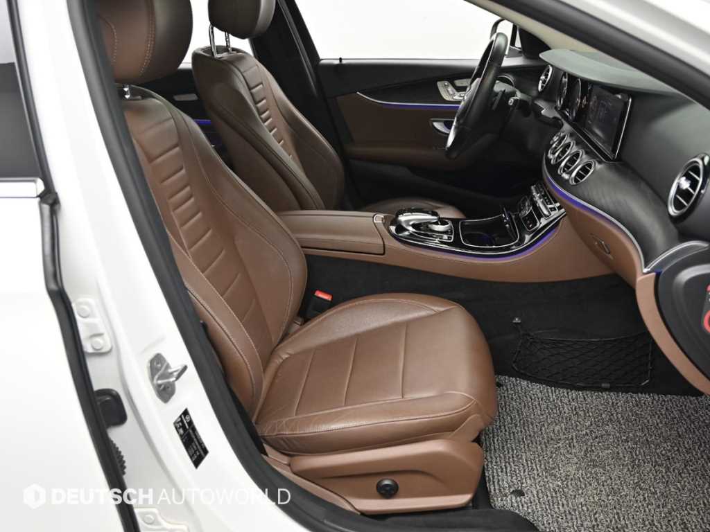 Mercedes Benz E class - Vista 10