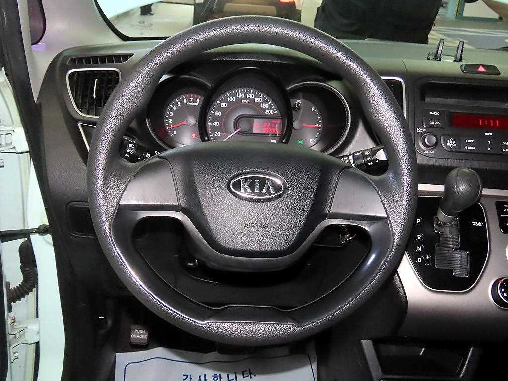 KIA Ray - Vista 8