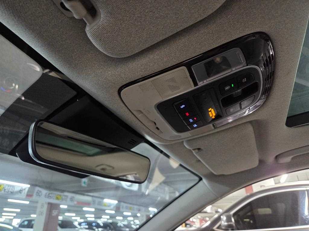 HYUNDAI Sonata - Vista 12