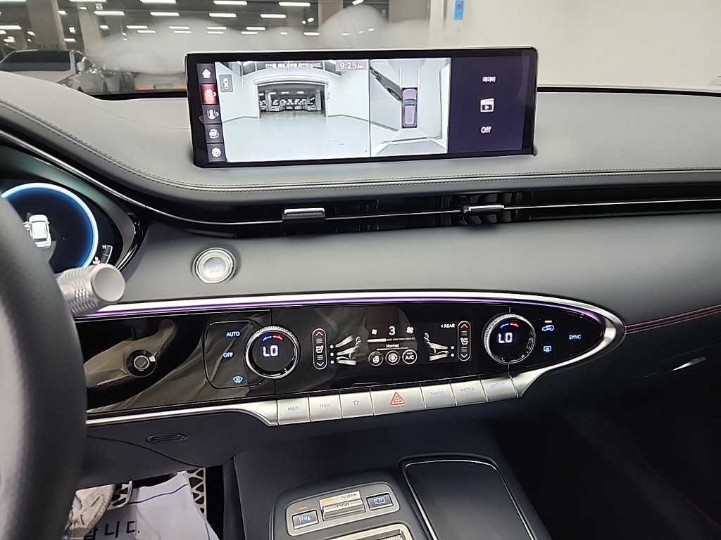 Genesis GV70 - Vista 10