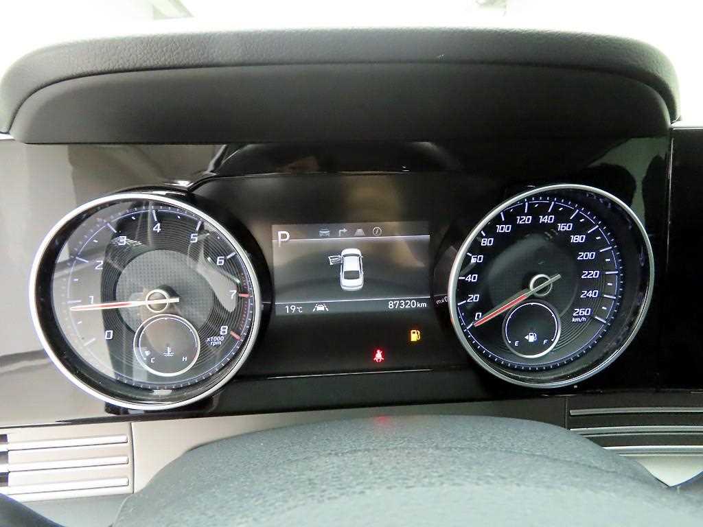 HYUNDAI Grandeur - Vista 5