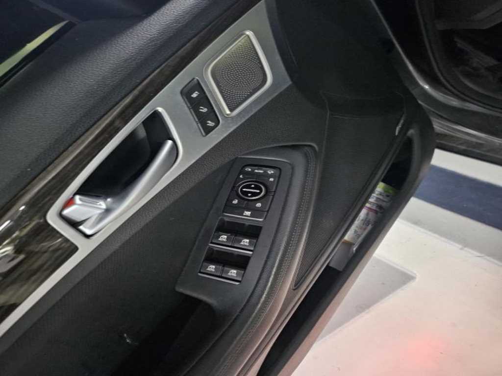 Genesis G80 - Vista 7