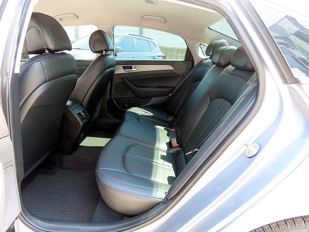 HYUNDAI Sonata - Vista 6
