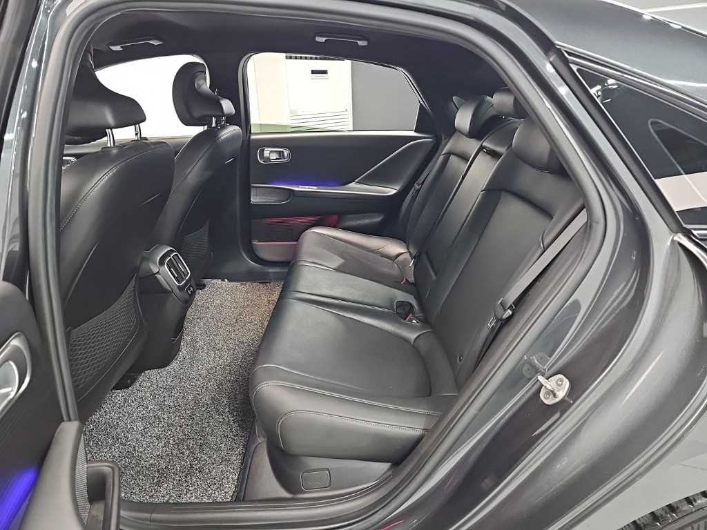 HYUNDAI Ioniq 6 - Vista 12