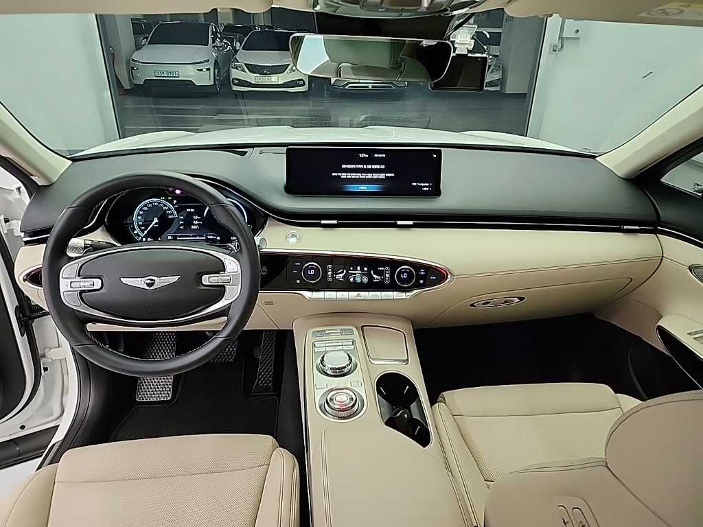 Genesis GV70 - Vista 7
