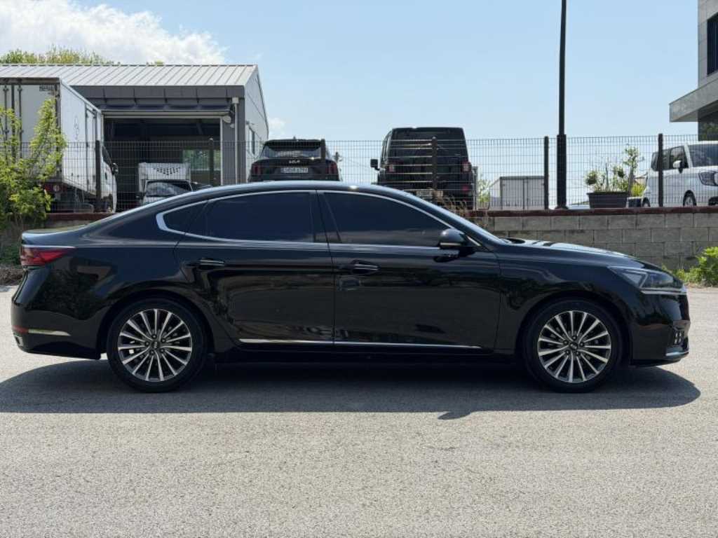 KIA K7 - Vista 4