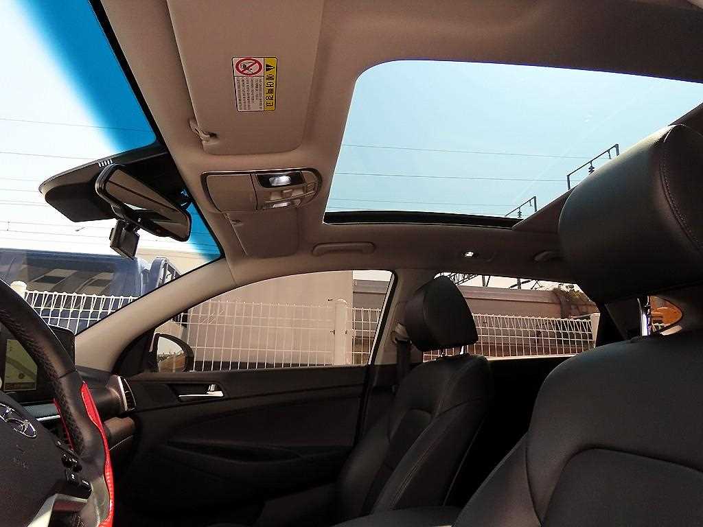 HYUNDAI Tucson 2019 Blanco - Importación desde Corea - HF Imports Iquique - Foto 18