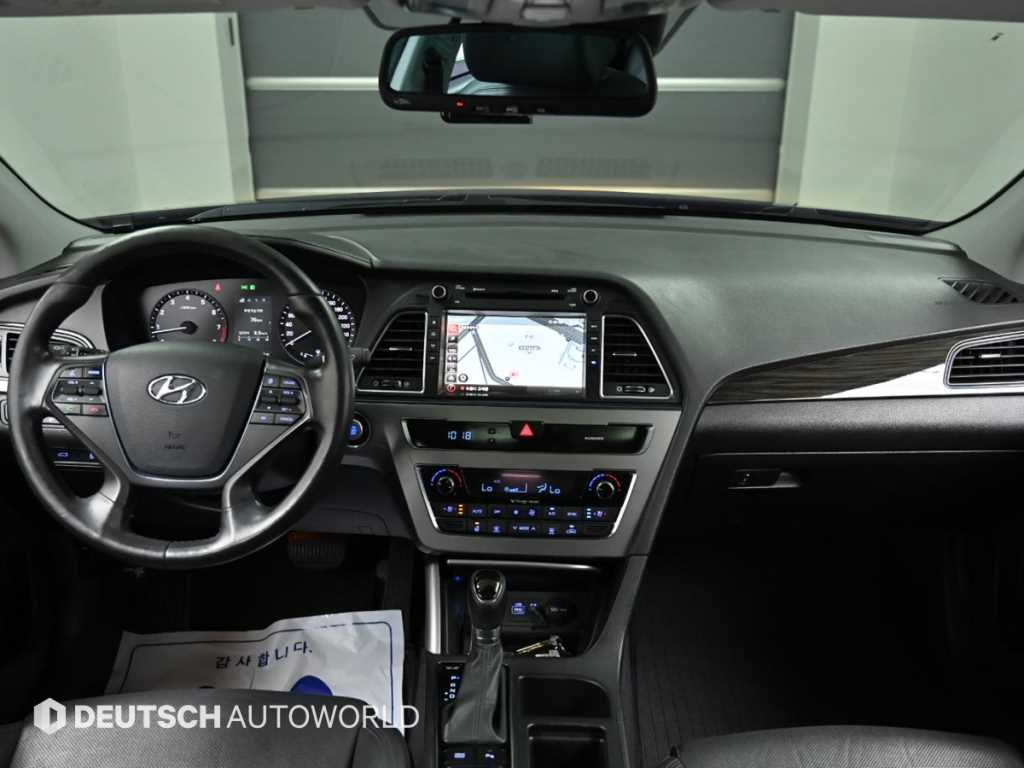 HYUNDAI Sonata - Vista 7