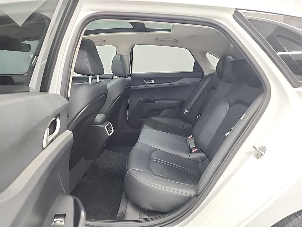 KIA K5 - Vista 12