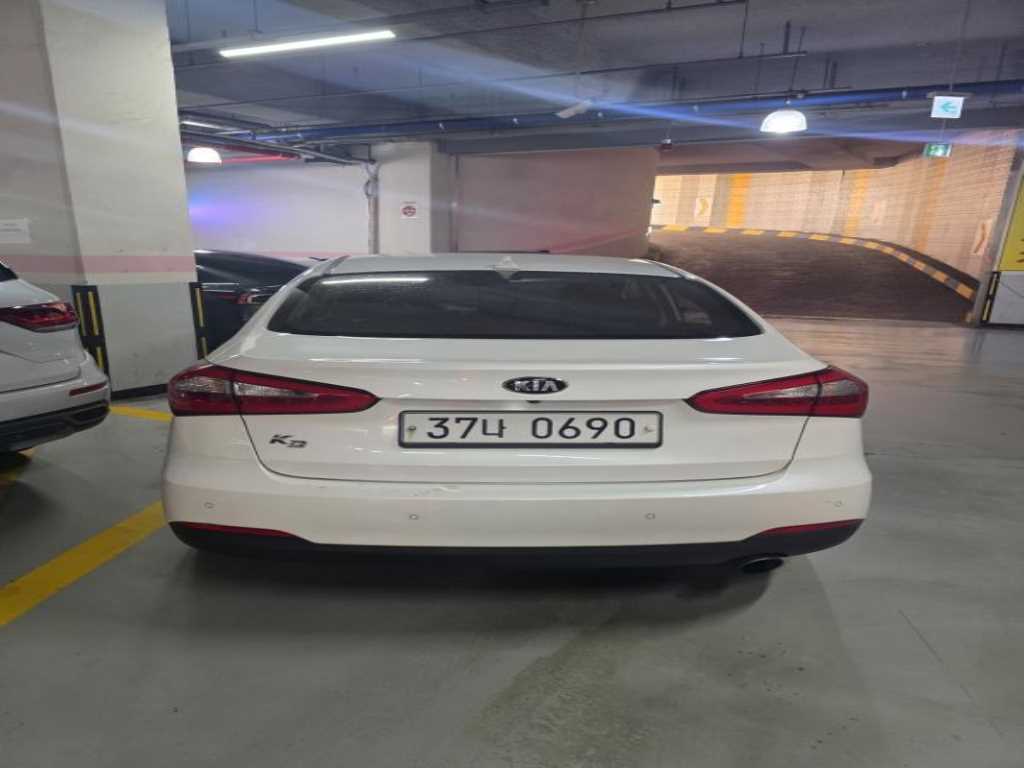 KIA K3 - Vista 5