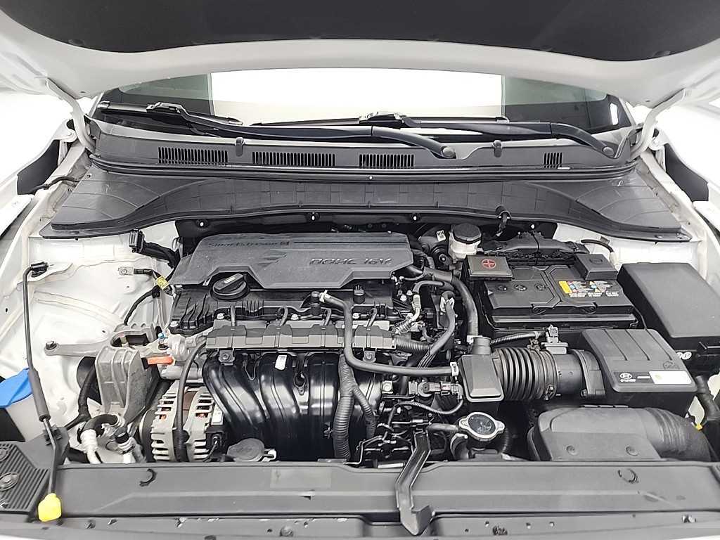 HYUNDAI Kona - Vista 5