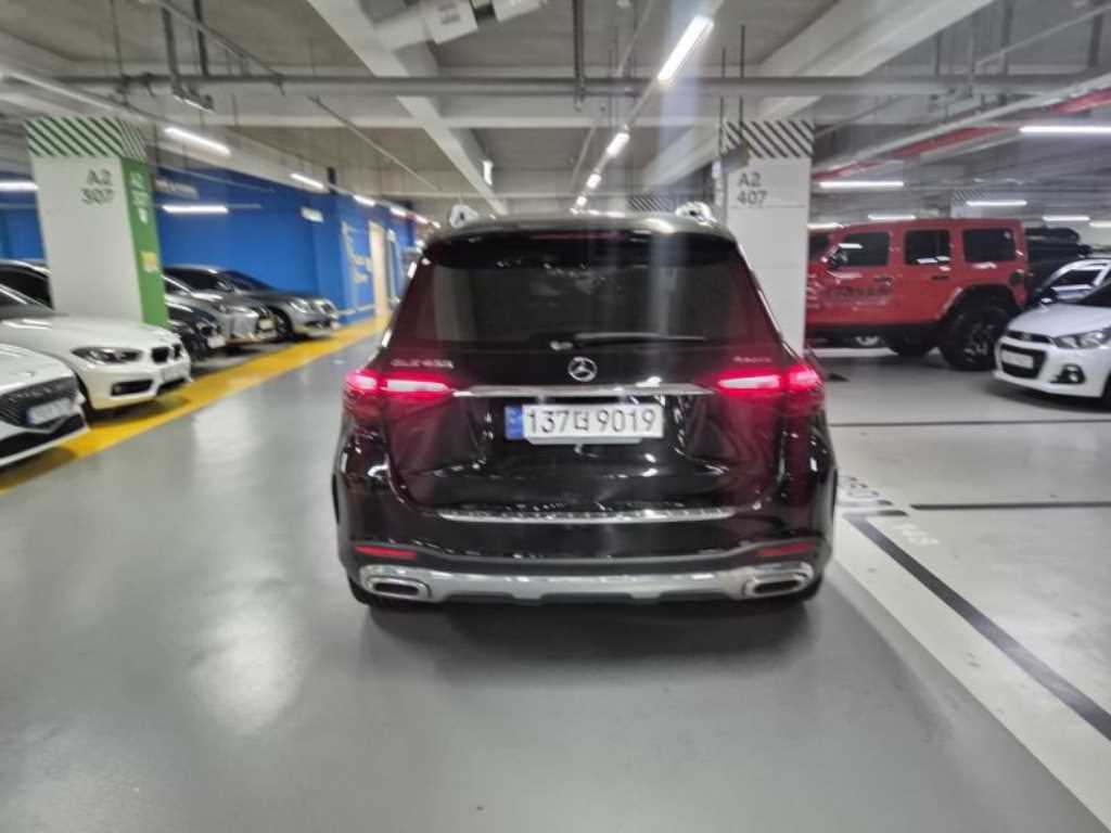 Mercedes Benz GLE Class - Vista 4