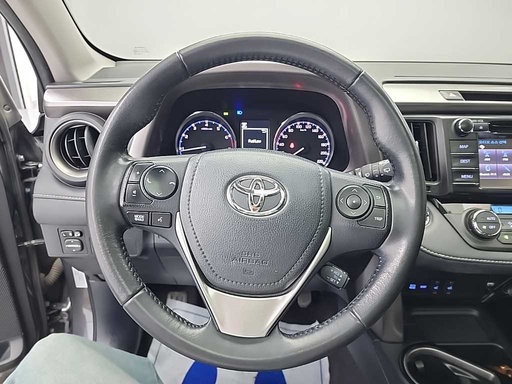 Toyota RAV4 - Vista 9