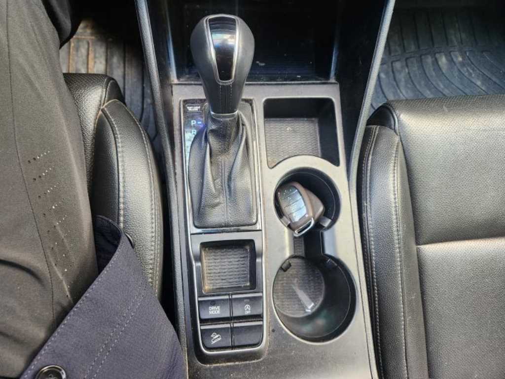HYUNDAI Tucson - Vista 9