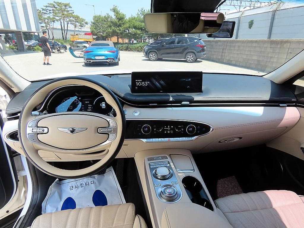 Genesis GV70 - Vista 7