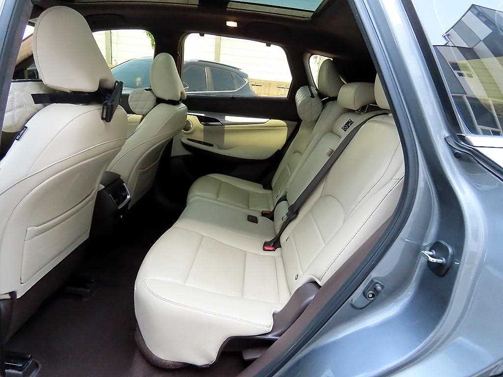 Infiniti QX - Vista 6