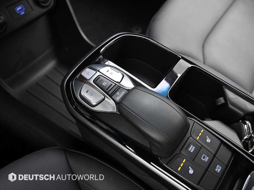 HYUNDAI Ioniq - Vista 9