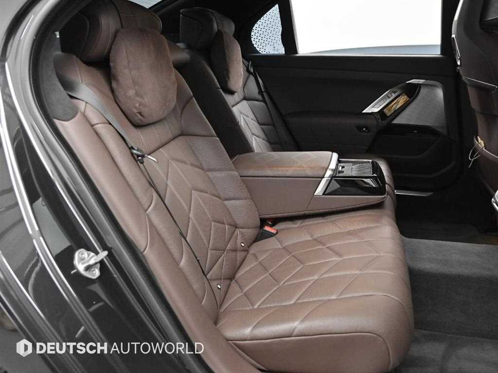 BMW 7 Series - Vista 12