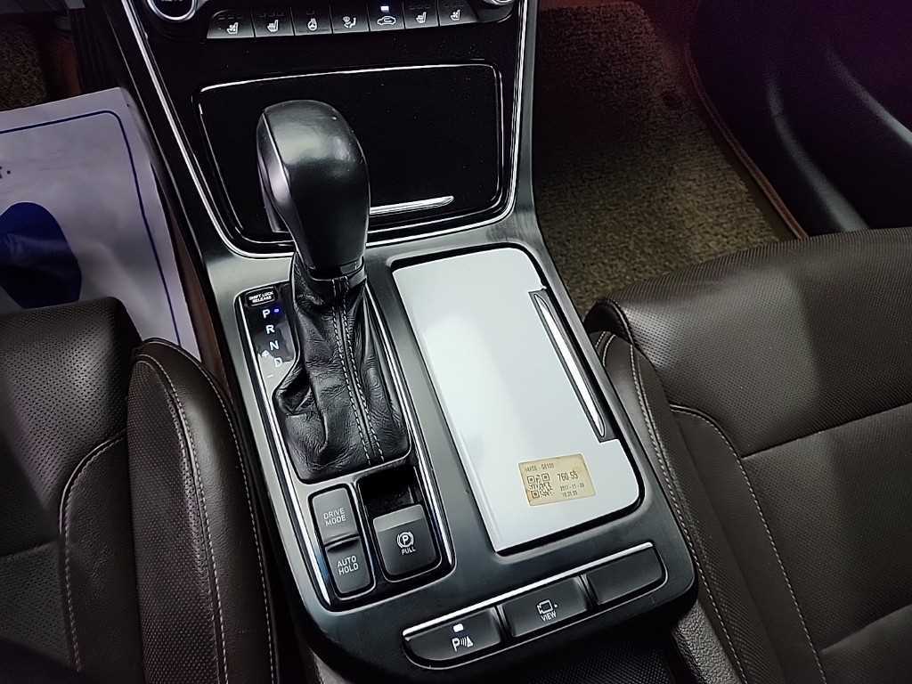HYUNDAI Grandeur - Vista 8