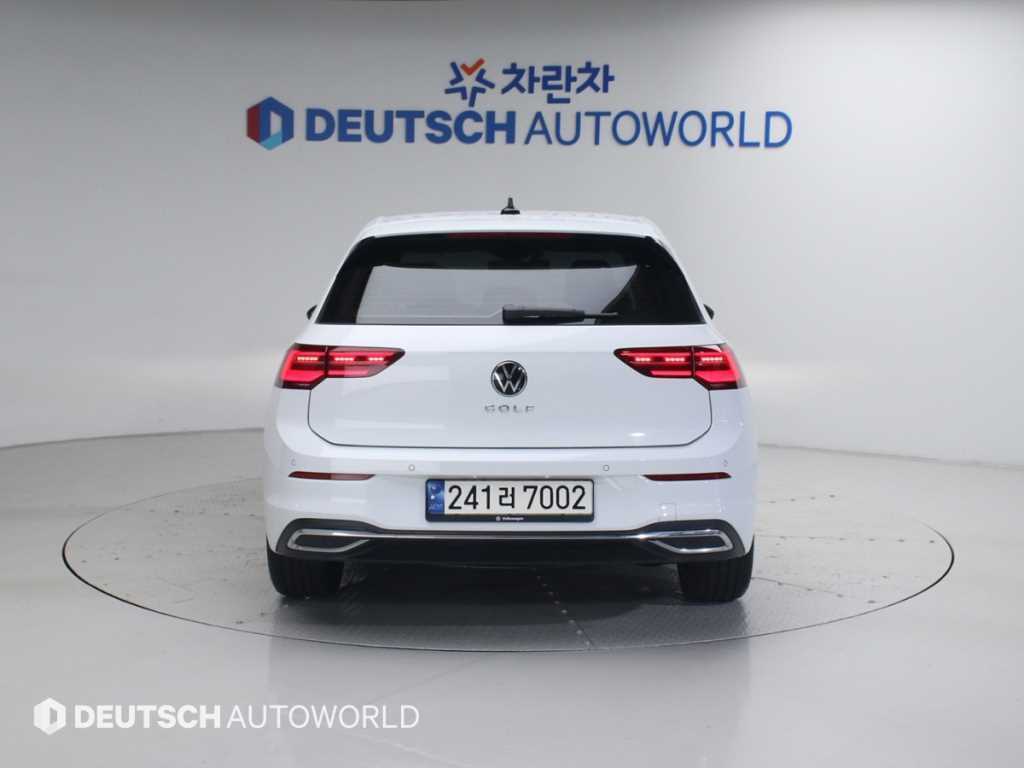 Volkswagen Golf - Vista 4