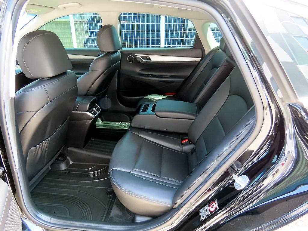 HYUNDAI Grandeur - Vista 6