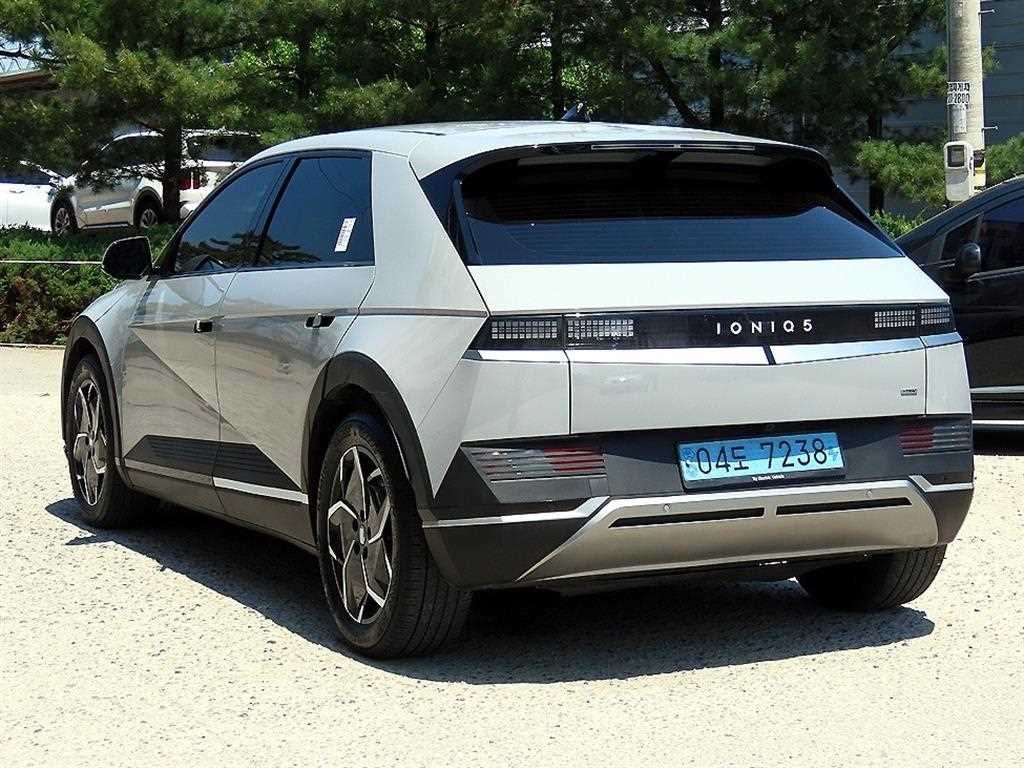 HYUNDAI Ioniq 5 - Vista 2