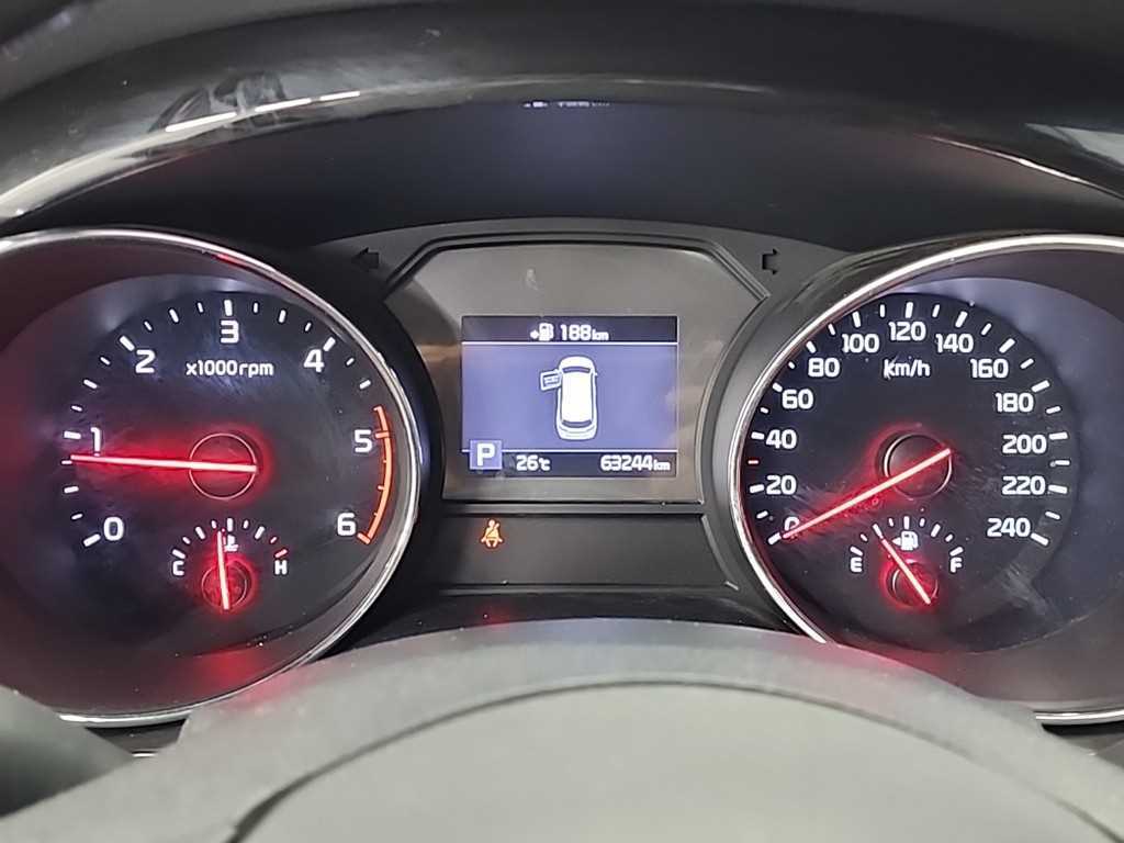 KIA Carnival - Vista 6