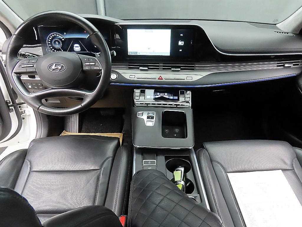 HYUNDAI Grandeur - Vista 7