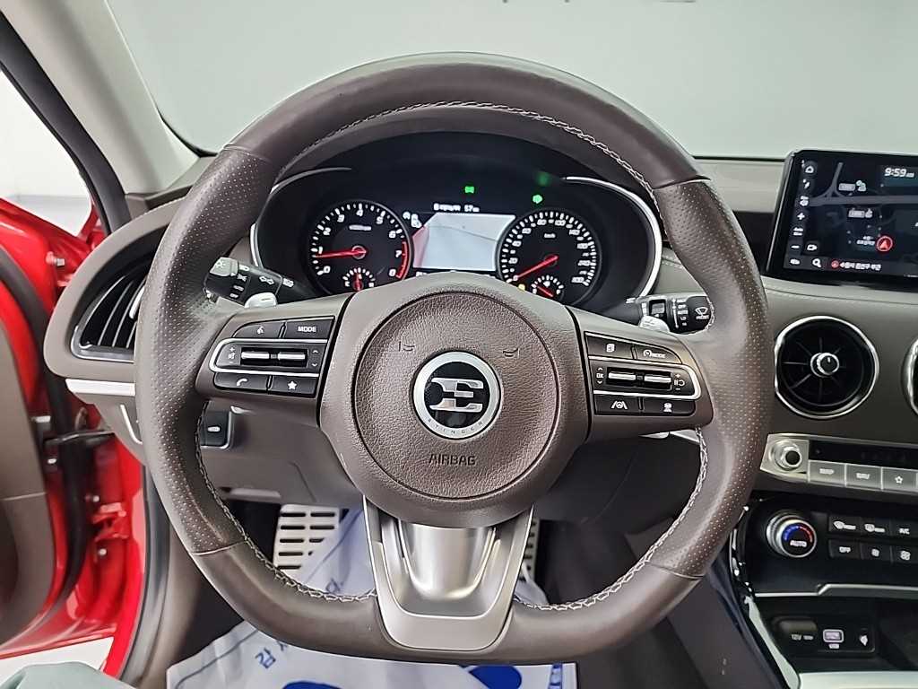 KIA Stinger - Vista 9