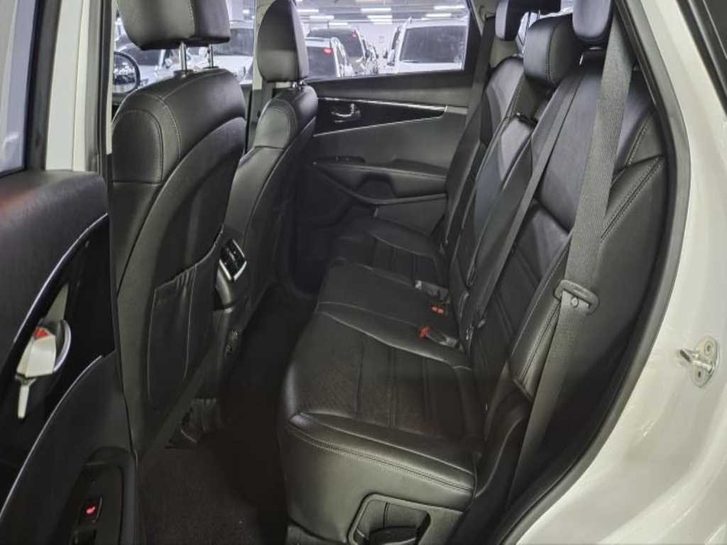 KIA Sorento - Vista 11