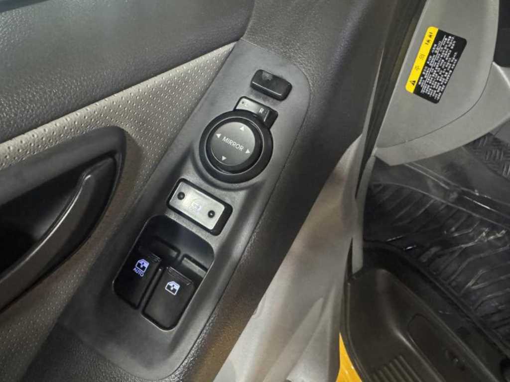 HYUNDAI Starex - Vista 11