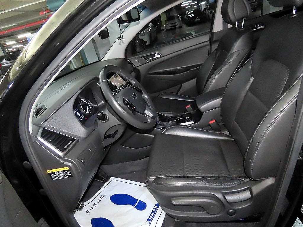 HYUNDAI Tucson - Vista 6