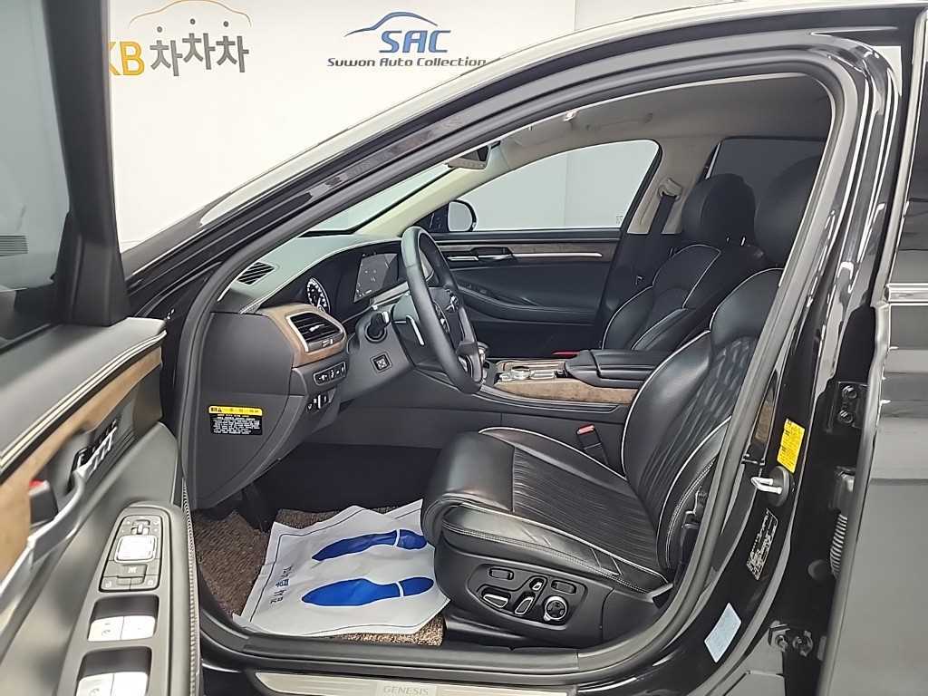 Genesis G90 - Vista 11