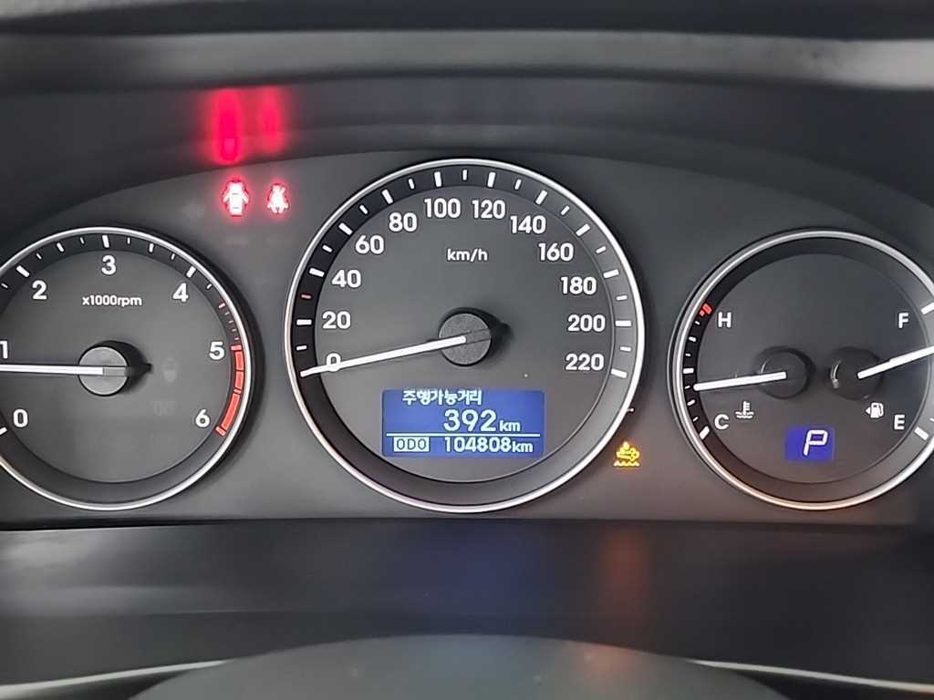 HYUNDAI Starex - Vista 6
