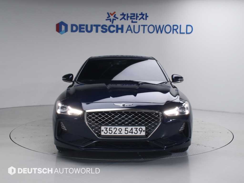 Genesis G70 - Vista 4