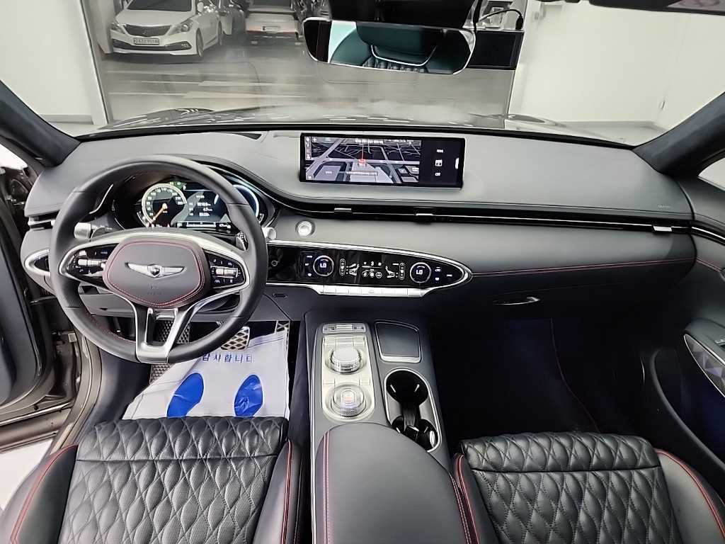Genesis GV70 - Vista 7