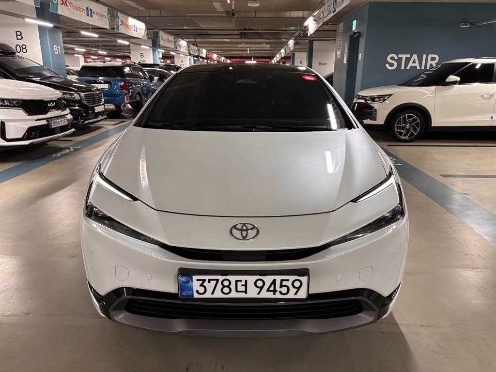 Toyota Prius 2026 Blanco - Importación desde Corea - HF Imports Iquique - Foto 1
