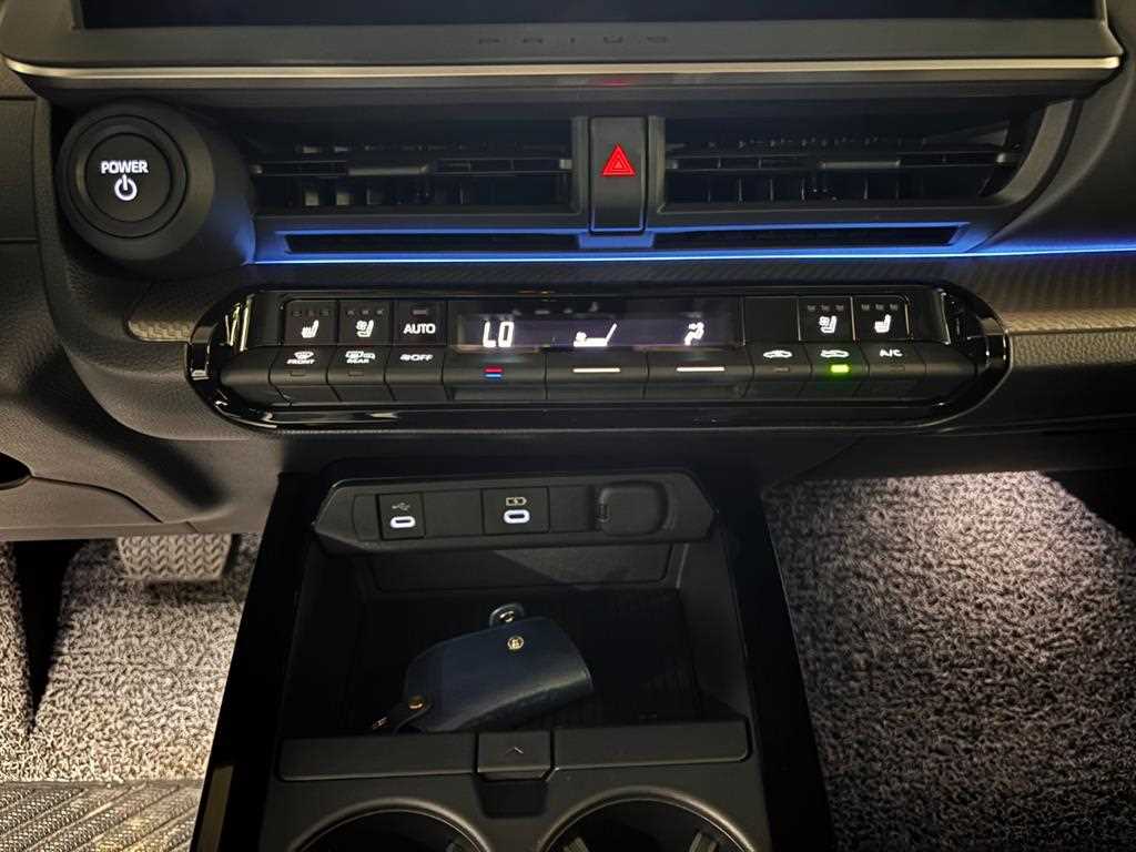 Toyota Prius - Vista 11