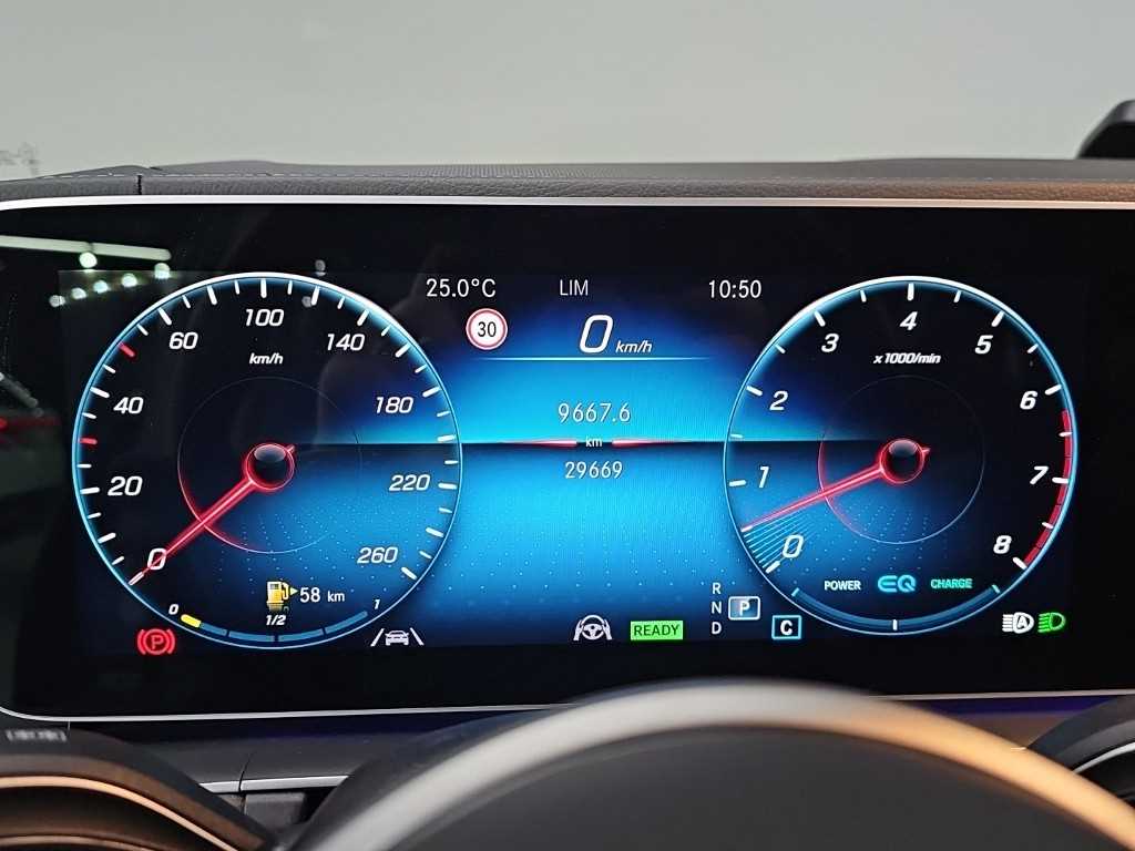 Mercedes Benz GLE Class - Vista 6